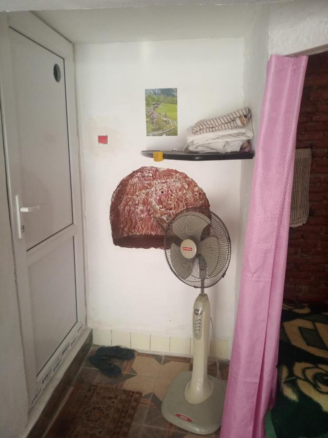 Hotel Vamax Tbilisi Buitenkant foto